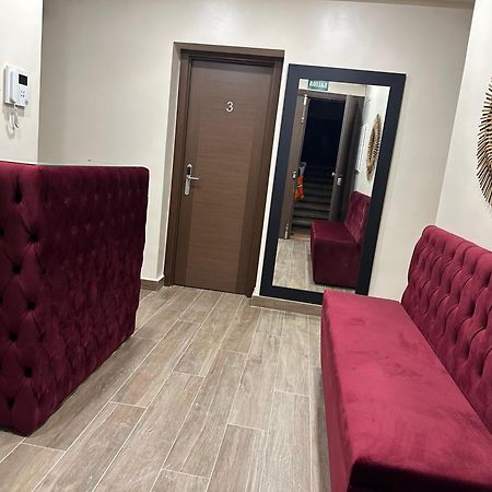 Hostal “ Infantas” Madrid Eksteriør bilde