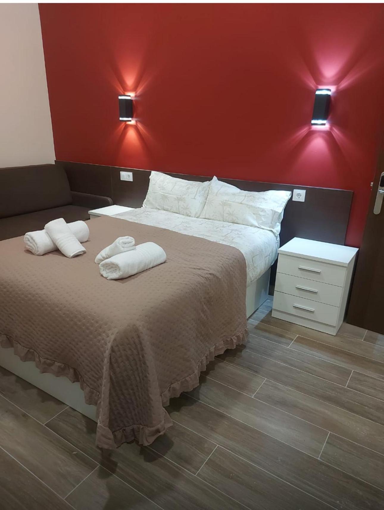 Hostal “ Infantas” Madrid Eksteriør bilde