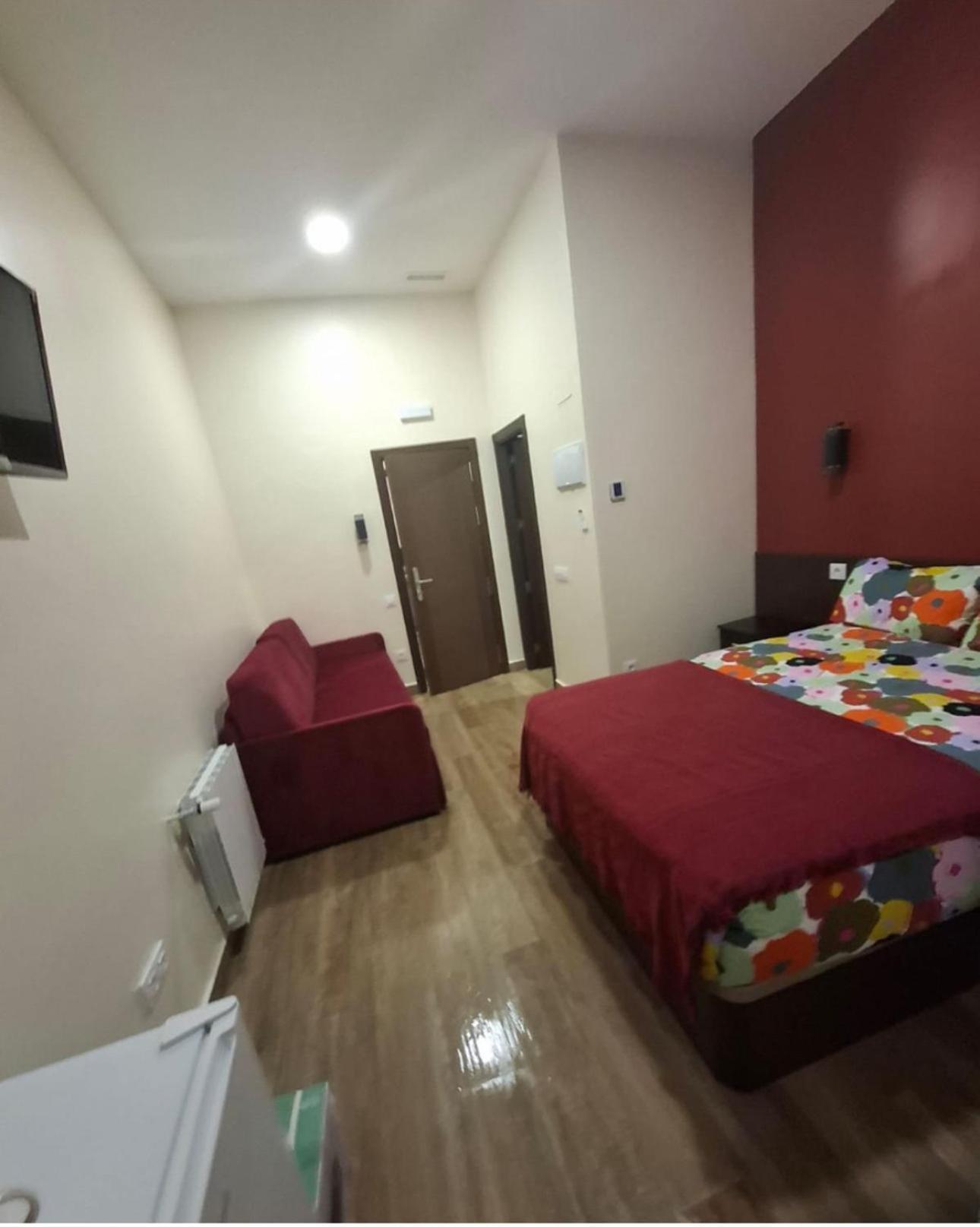 Hostal “ Infantas” Madrid Eksteriør bilde