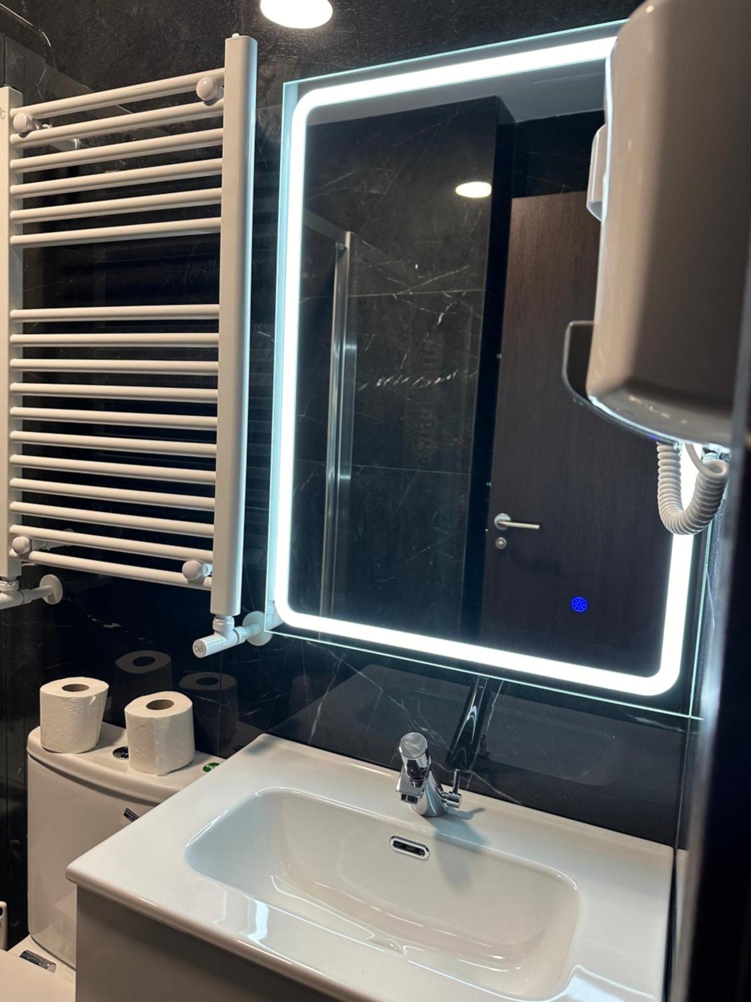 Hostal “ Infantas” Madrid Eksteriør bilde